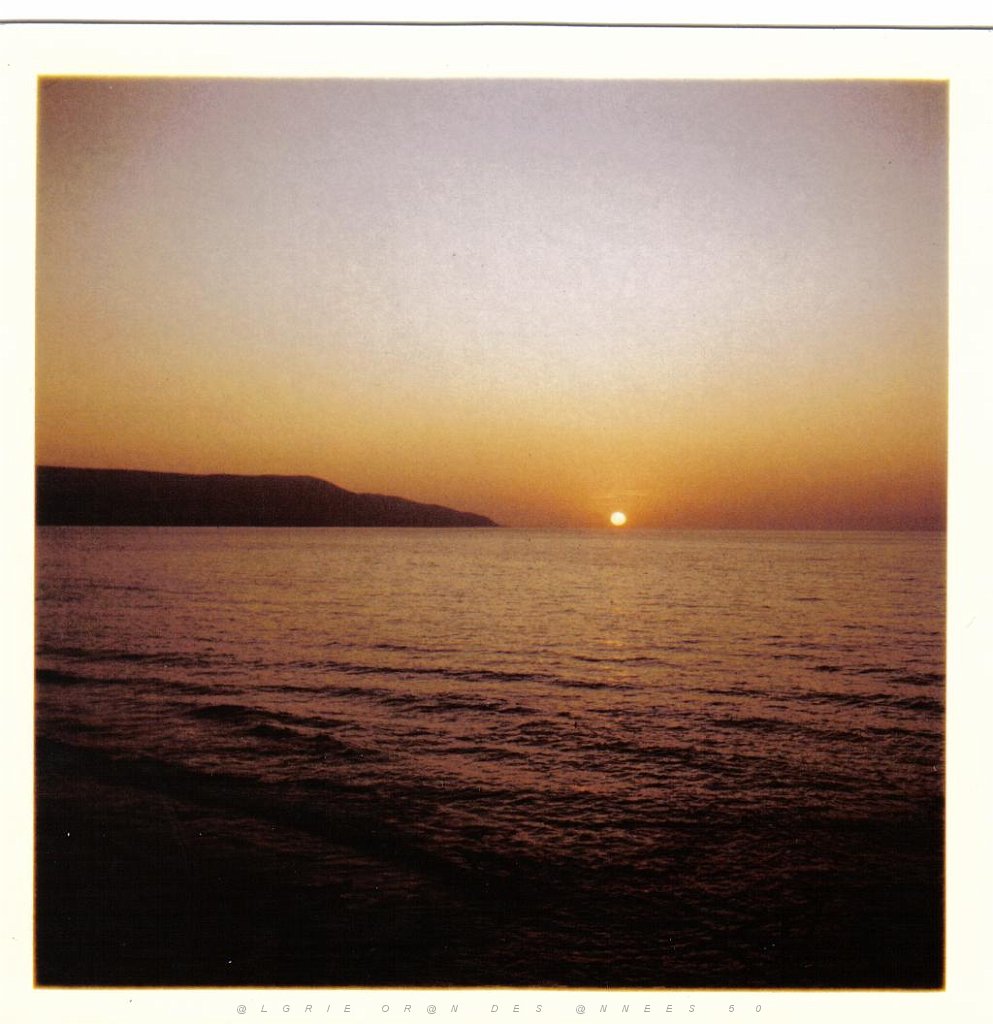 BOU SFER TRANCHE DE VIE 005 UN COUCHER DE SOLEIL DEPUIS LA PLAGE.JPG